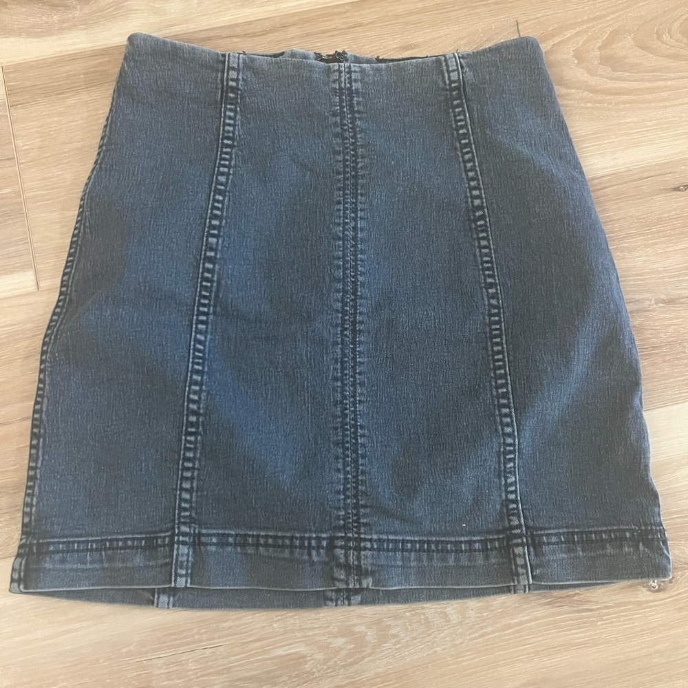 FREE PEOPLE SKIRT SIZE 0